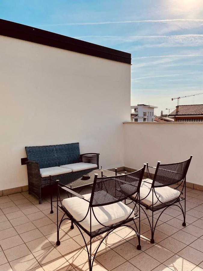 Residence Del Lago Desenzano del Garda Exteriör bild