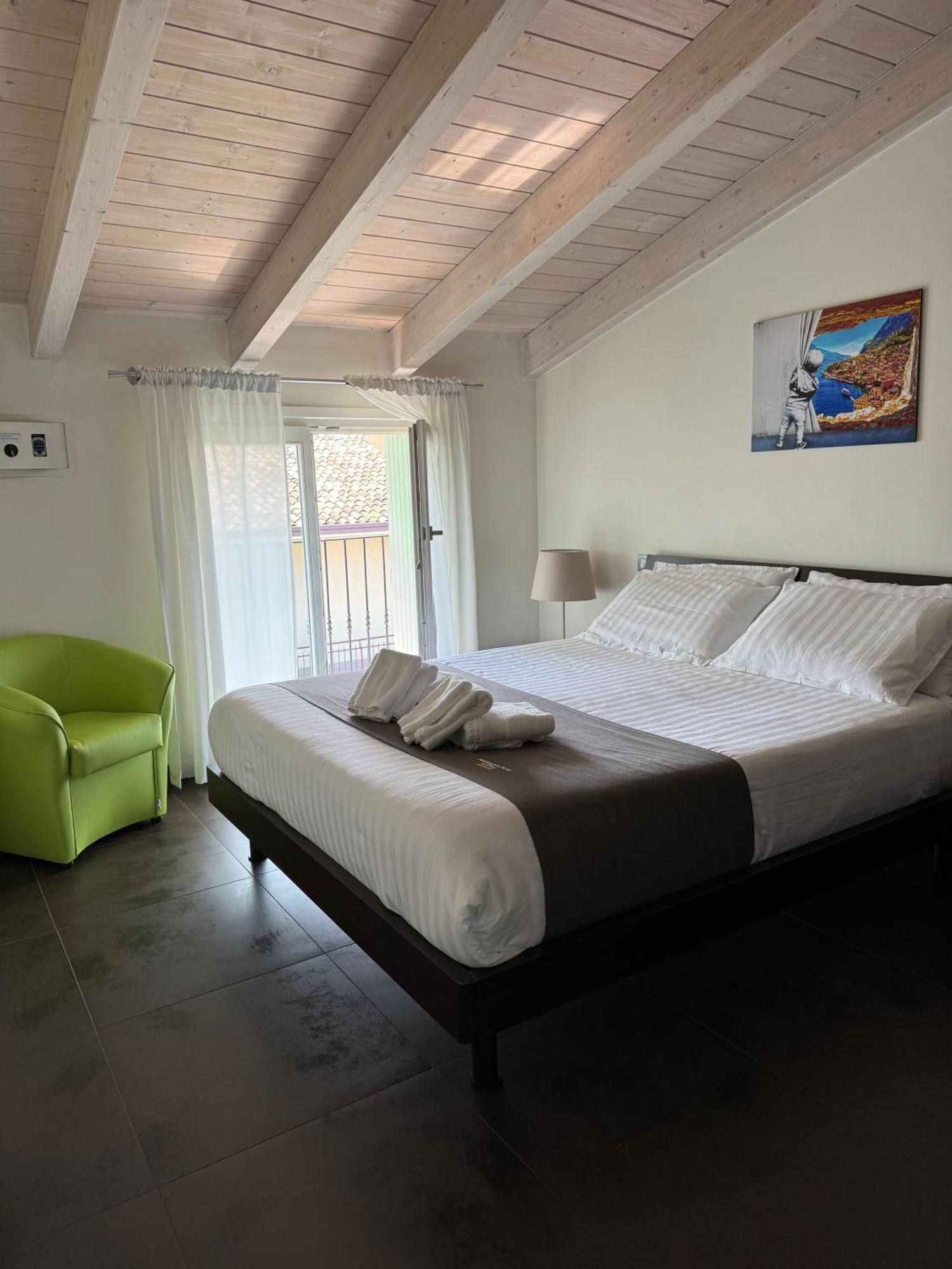 Residence Del Lago Desenzano del Garda Exteriör bild