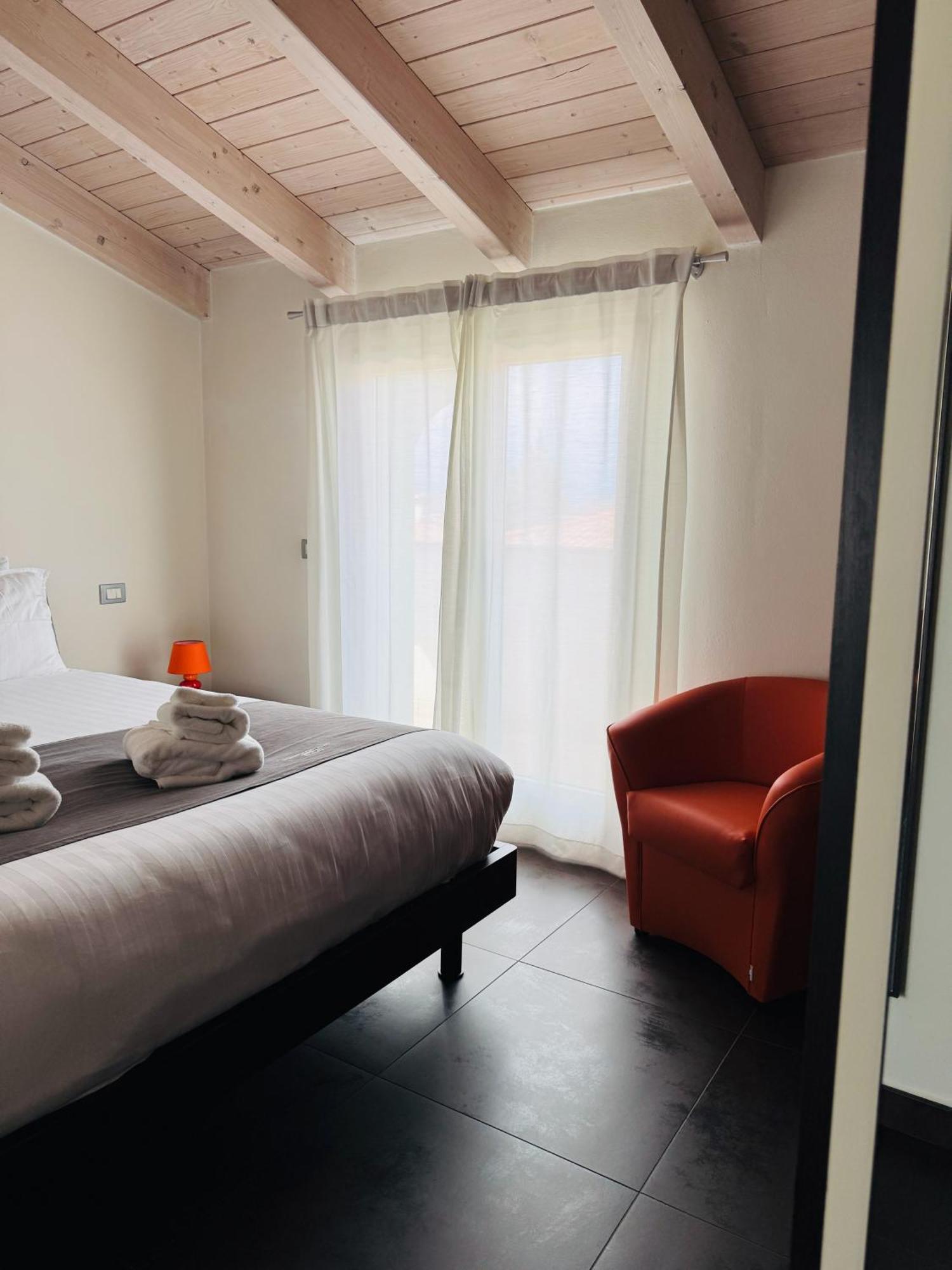 Residence Del Lago Desenzano del Garda Exteriör bild